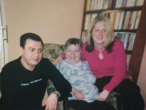 558818_10151681180828317_128072862_n